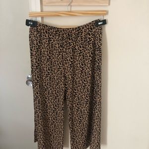 Banana Republic Leopard Print Pull on Pant Size small